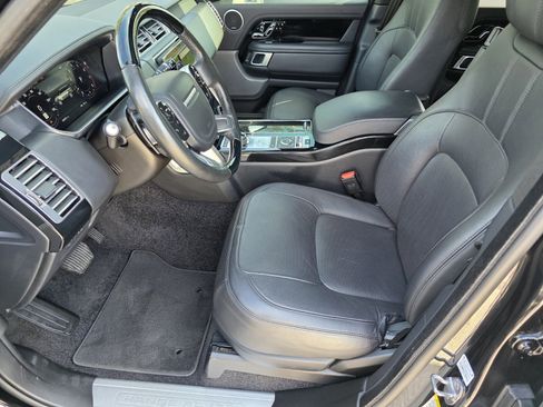 Used 2018 Land Rover Range Rover HSE image 10