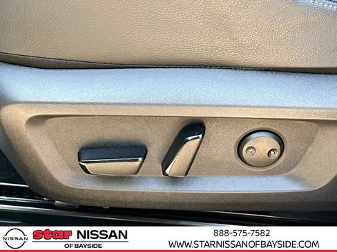 Used 2023 Nissan Rogue SL w/ SL Premium Package image 20