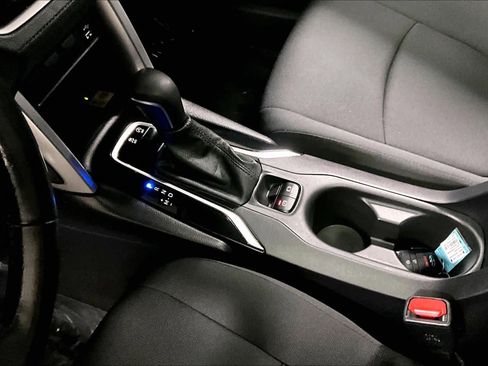 Used 2022 Toyota Corolla Cross LE w/ Moonroof Package image 17