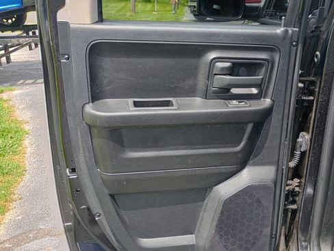 Used 2015 RAM 1500 Express AWD/4WD image 15