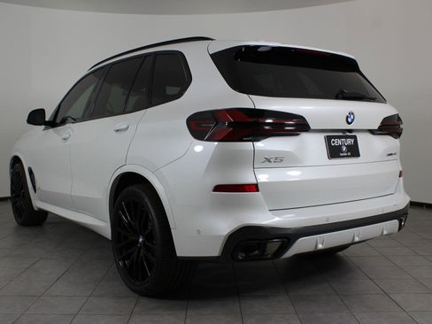New 2026 BMW X5 sDrive40i image 3