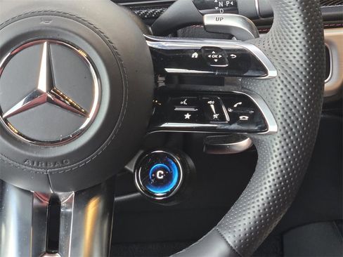 Used 2025 Mercedes-Benz G 63 AMG 4MATIC image 16