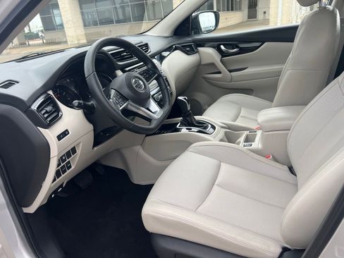 Used 2022 Nissan Rogue Sport SL image 24