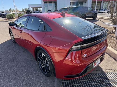 Certified 2023 Toyota Prius Prime image 3