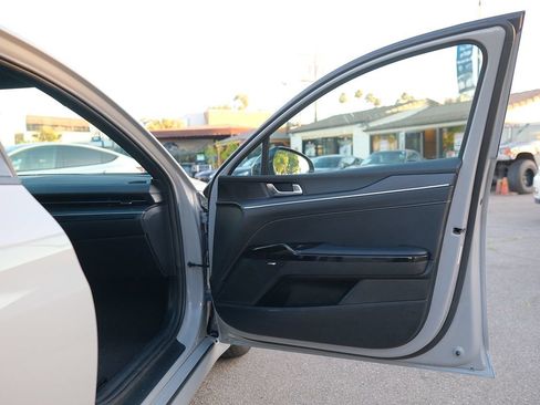 Used 2025 Kia K5 GT-Line w/ GT-Line Premium Package FWD image 25