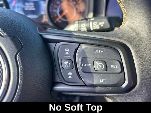 Used 2024 Jeep Wrangler Unlimited Sport AWD/4WD image 41
