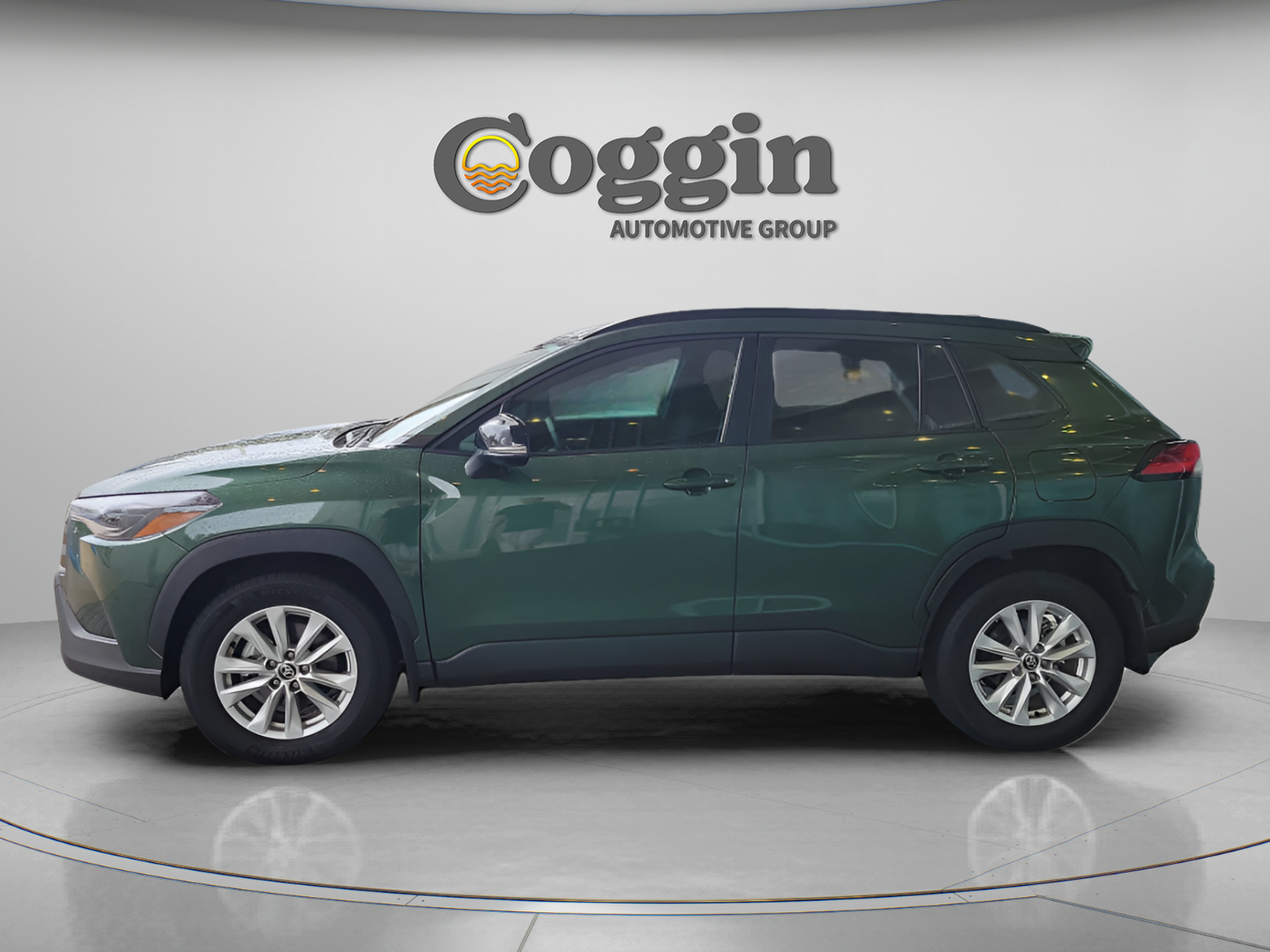 Certified 2026 Toyota Corolla Cross LE w/ Moonroof Package FWD image 7