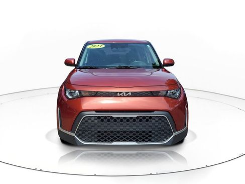 Certified 2023 Kia Soul LX FWD image 2