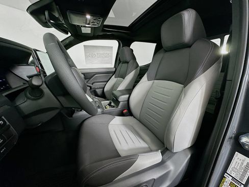New 2025 Toyota Tacoma TRD Off-Road AWD/4WD image 22