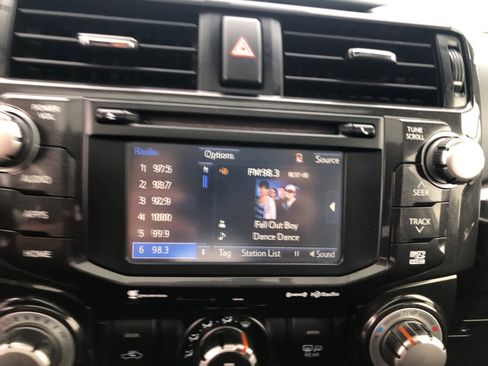 Used 2018 Toyota 4Runner TRD Off-Road Premium image 14