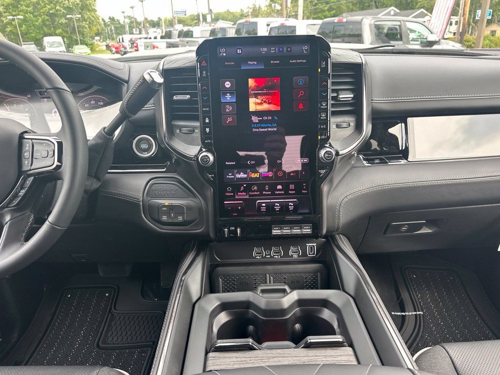 New 2027 RAM 2500 Limited AWD/4WD image 17