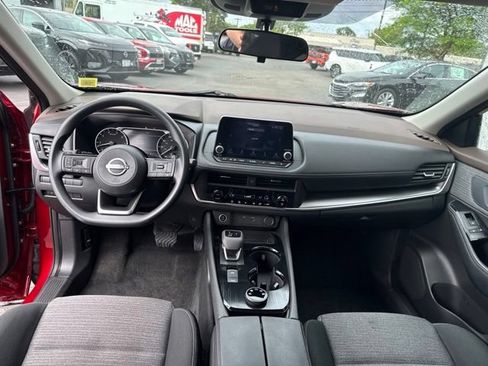 Used 2023 Nissan Rogue SV AWD/4WD image 19