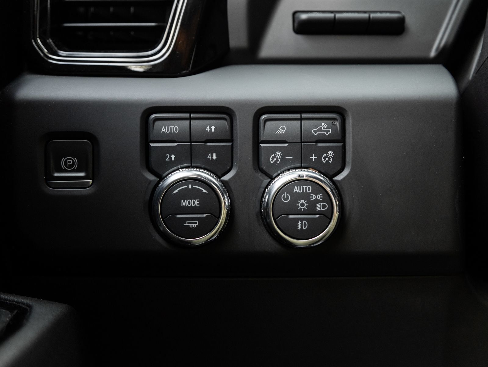 Used 2023 GMC Sierra 1500 AT4 w/ Technology Package AWD/4WD image 17
