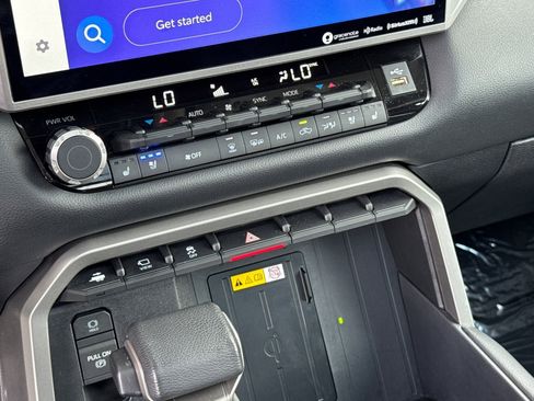 Used 2023 Toyota Tundra Limited image 18