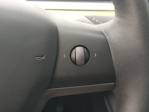 Used 2024 Tesla Model Y Performance AWD/4WD image 25