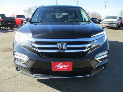 Used 2018 Honda Pilot Touring image 10
