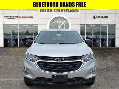 Used 2019 Chevrolet Equinox LS image 2
