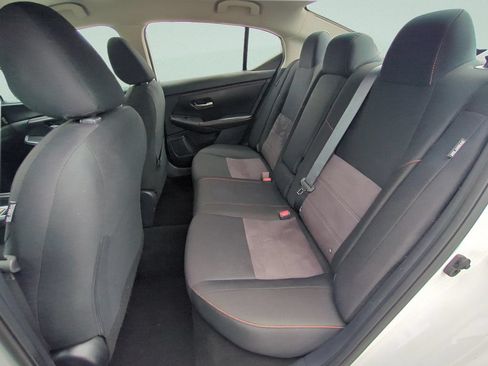 Certified 2025 Nissan Sentra SR FWD image 10
