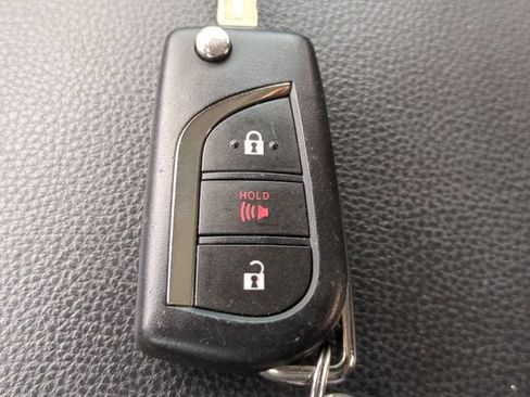 Used 2024 Toyota RAV4 LE AWD/4WD image 22