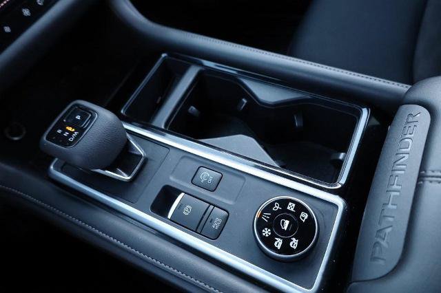 Certified 2025 Nissan Pathfinder SV AWD/4WD image 18