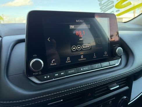 Certified 2023 Nissan Rogue S image 19