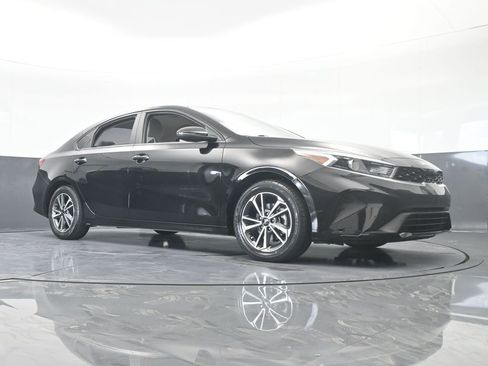 Used 2022 Kia Forte LXS w/ LXS Technology Package image 57