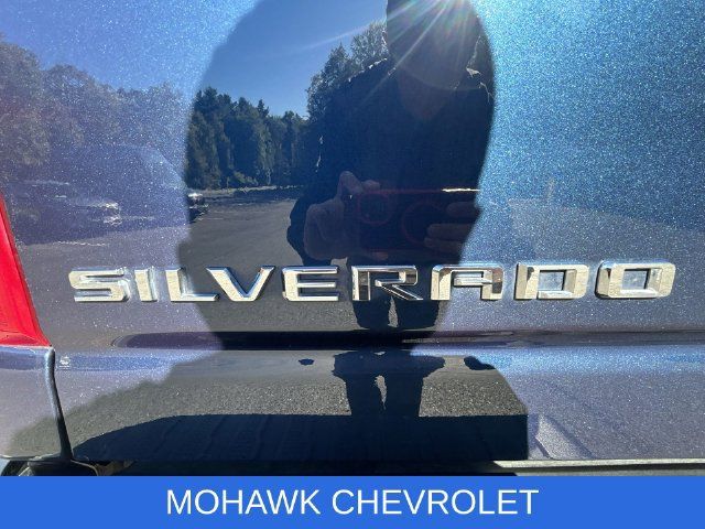 Certified 2022 Chevrolet Silverado 2500 Custom w/ Custom Value Package AWD/4WD image 36