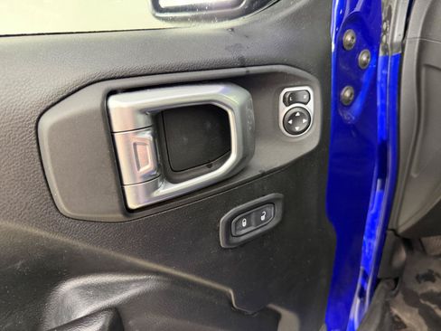 Used 2020 Jeep Wrangler Unlimited Sport AWD/4WD image 19