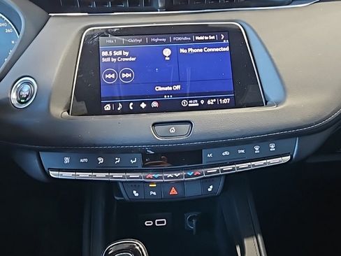 Used 2023 Cadillac XT4 Luxury image 30