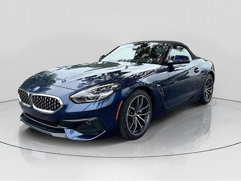 Used 2022 BMW Z4 sDrive30i w/ Convenience Package RWD image 3
