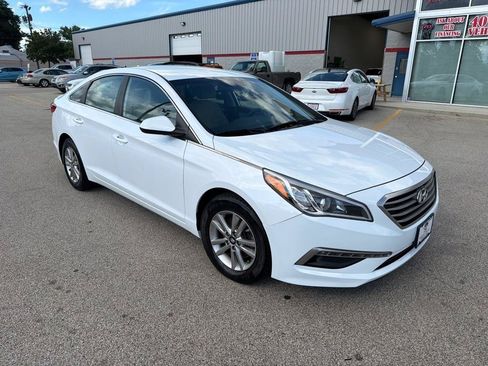 Used 2015 Hyundai Sonata SE FWD image 2