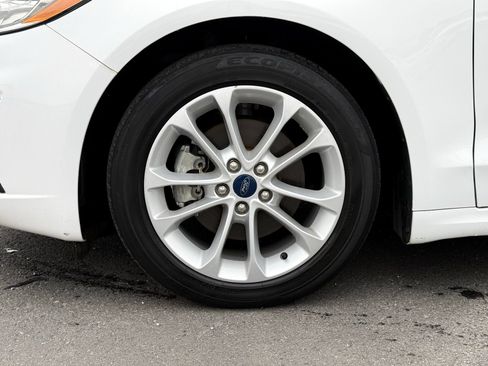 Used 2019 Ford Fusion SE FWD image 10