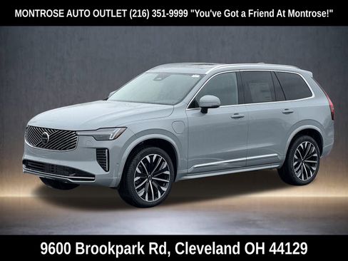 New 2026 Volvo XC90 T8 Plus w/ Protection Package Premier image 2