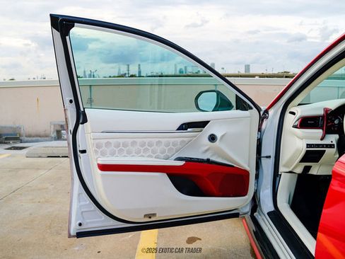 Used 2019 Toyota Camry XSE image 34