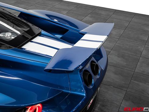 Used 2019 Ford GT RWD image 24