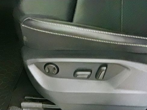 Used 2021 Volkswagen Atlas SE image 21