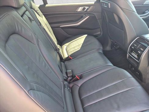 Used 2022 BMW X7 xDrive40i w/ Premium Package AWD/4WD image 18