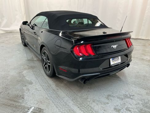 Used 2020 Ford Mustang Premium image 3