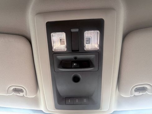 Used 2018 RAM 1500 Laramie Longhorn RWD image 15
