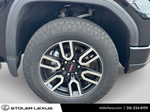 Used 2023 GMC Sierra 1500 AT4 w/ AT4 Preferred Package image 8