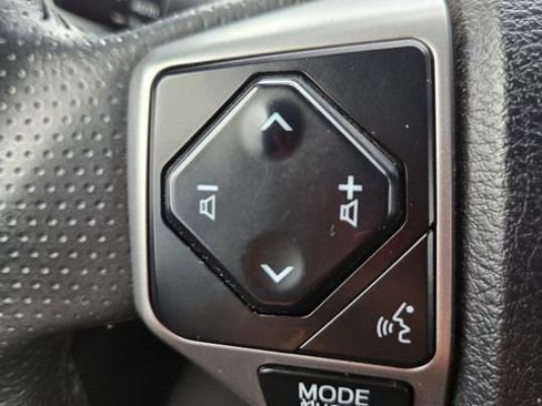 Used 2022 Toyota 4Runner Limited AWD/4WD image 11