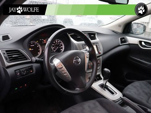 Used 2013 Nissan Sentra SV w/ Premium Pkg image 9