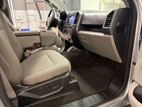 Used 2020 Ford F150 XLT w/ Equipment Group 302A Luxury AWD/4WD image 17