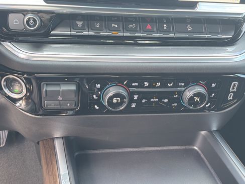 Used 2026 Chevrolet Silverado 2500 High Country w/ High Country Premium Package AWD/4WD image 35