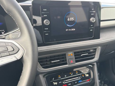 New 2026 Volkswagen Taos SE FWD image 24