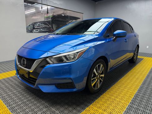 Used 2020 Nissan Versa SV image 4
