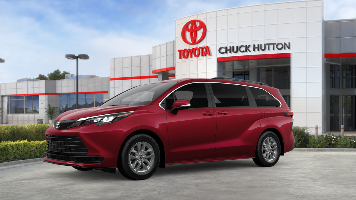 Certified 2026 Toyota Sienna LE AWD/4WD image 32