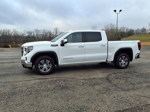 Used 2025 GMC Sierra 1500 SLT image 39