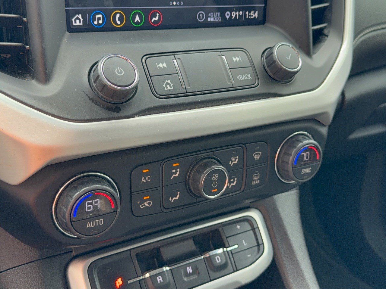 Used 2020 GMC Acadia SLT FWD image 22
