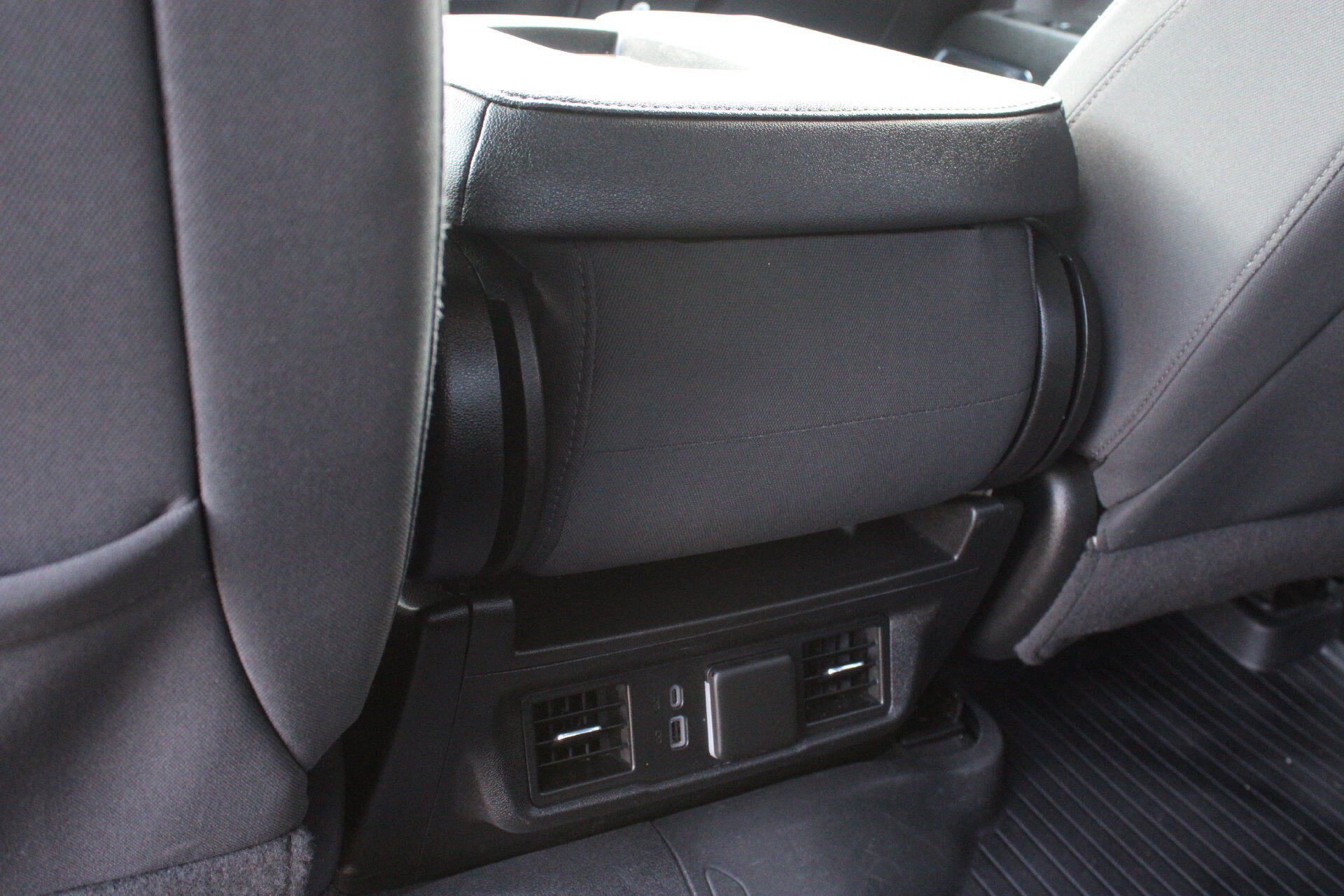 Used 2024 Chevrolet Silverado 1500 LT AWD/4WD image 22